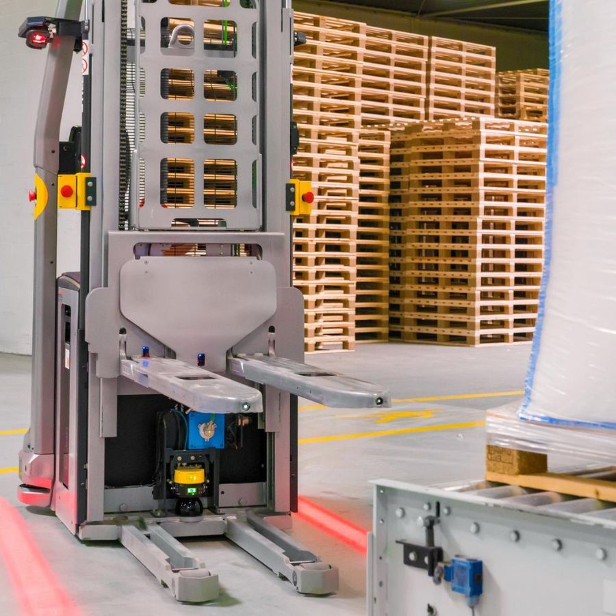 Stohovanie – čo je to a ako bezpečne stohovať palety